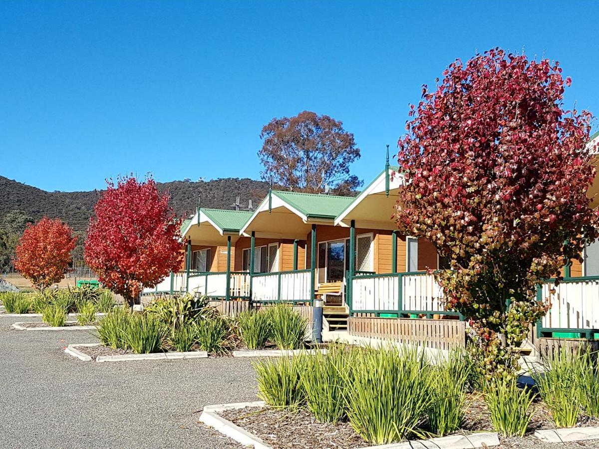 Canberra Carotel Motel Exterior photo